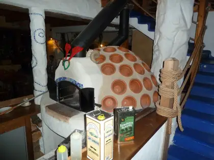 Pec na pizzu květináče, Humpolec – realizace Kamnářství Závacký